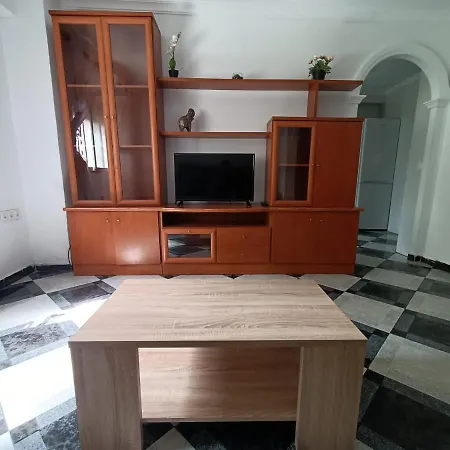 Piso Calidad Precio Junto A La Playa De La Victoria *