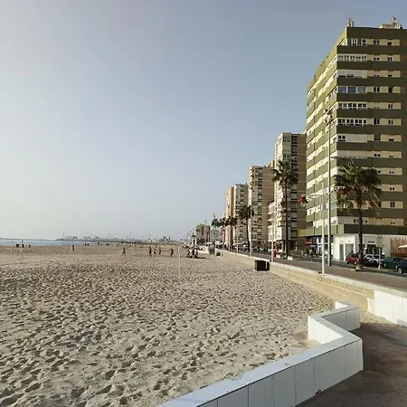Piso Calidad Precio Junto A La Playa De La Victoria Apartamento