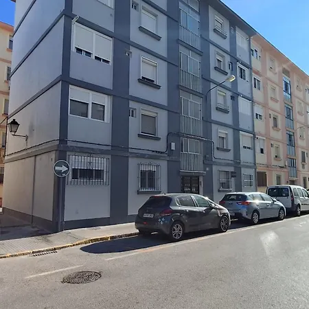 Piso Calidad Precio Junto A La Playa De La Victoria דירה