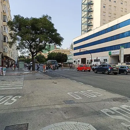 Piso Calidad Precio Junto A La Playa De La Victoria Cádiz