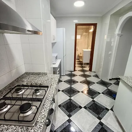 Piso Calidad Precio Junto A La Playa De La Victoria Apartman *