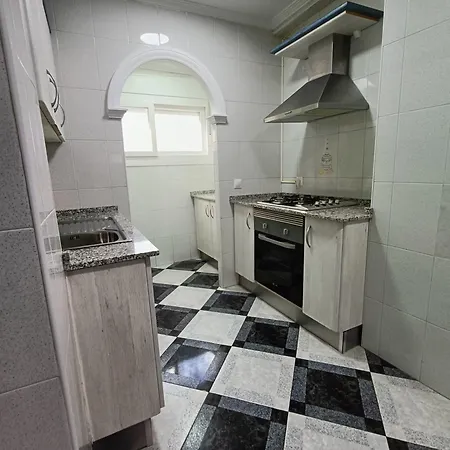 Piso Calidad Precio Junto A La Playa De La Victoria Apartman Cádiz