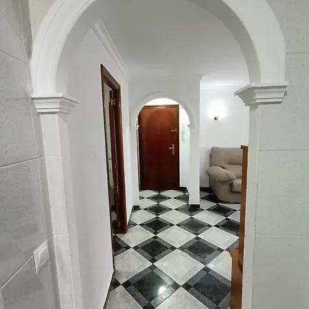 Piso Calidad Precio Junto A La Playa De La Victoria