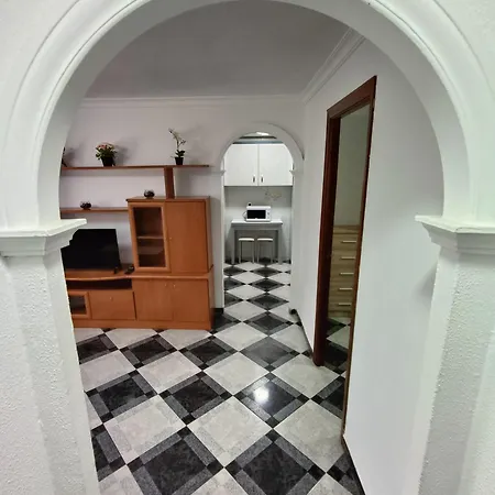 Piso Calidad Precio Junto A La Playa De La Victoria