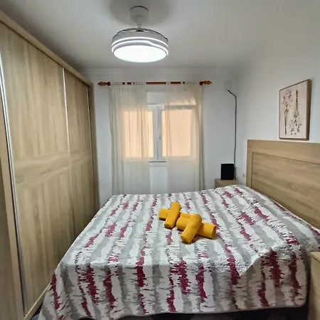 Piso Calidad Precio Junto A La Playa De La Victoria Cádiz