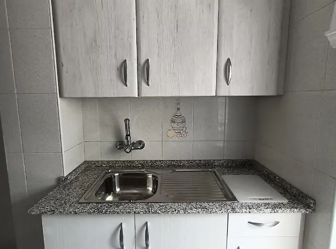 Piso Calidad Precio Junto A La Playa De La Victoria アパート