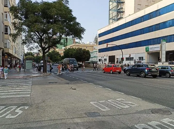 Piso Calidad Precio Junto A La Playa De La Victoria カディス