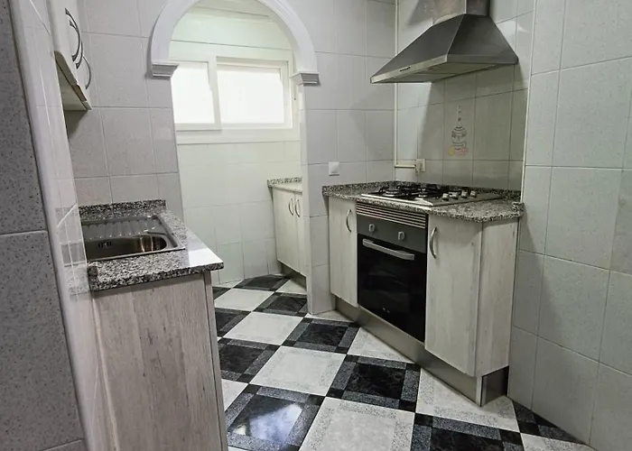 Piso Calidad Precio Junto A La Playa De La Victoria アパート カディス