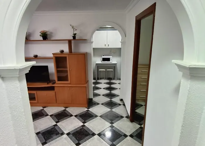 Piso Calidad Precio Junto A La Playa De La Victoria