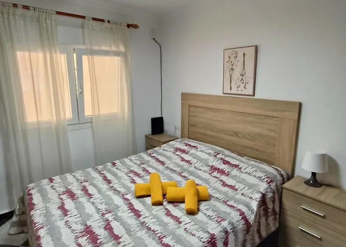 アパート Piso Calidad Precio Junto A La Playa De La Victoria カディス