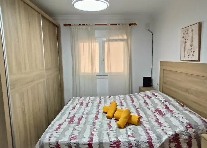 Piso Calidad Precio Junto A La Playa De La Victoria カディス